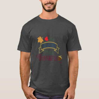 The season to be thankful Funny Fall Design Oversi T-shirt