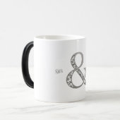 The Simple Ampersand Couple Initials Wedding Date Magische Mok (Voorkant links)