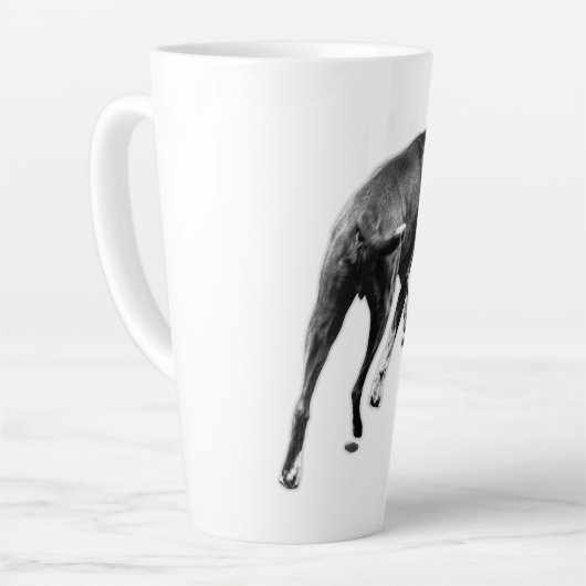 The Slow Pivot – B&W Motion-studie Latte Mok (Linkerhoek)