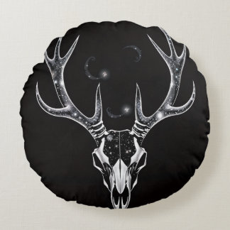 The Void Stag – Skelet van de Kosmos Rond Kussen