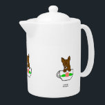 Théière de chiwawa de tasse de thé<br><div class="desc">Vous pouvez admirer mon dessin adorable d'un chiwawa minuscule de tasse de thé se reposant à l'intérieur d'une tasse de thé, tasse de thé a une belle fleur là-dessus, j'appelez ce dessin, "chiwawa de tasse de thé, " supplémentaire sur cette théière. Cette théière fera n'importe qui sourire pour voir ce...</div>