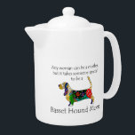 Théière de maman de basset<br><div class="desc">Cette théière colorée de Basset Hound est un grand cadeau pour n'importe quelle maman de basset.</div>