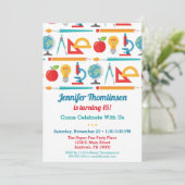 Thème de l'école Anniversaire Invitation Enseignan (Debout devant)