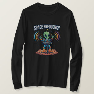 Theremin Alien Ontwerp met Ruimte Frequentie T-shirt