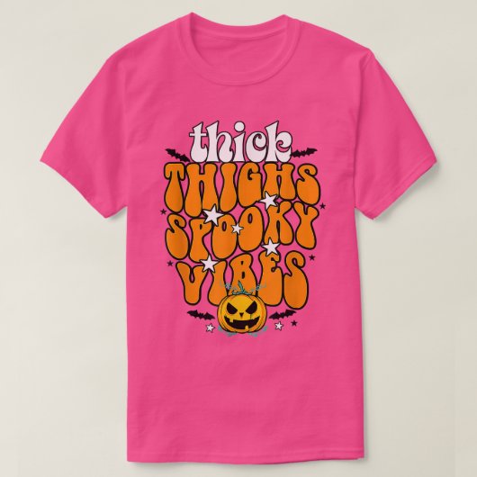 Thick Thighs And Spooky Vibes Pumpkin Groovy Hallo T-shirt (Design voorkant)