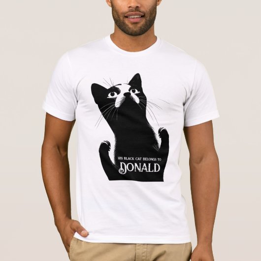 This Black Cat Belongs to [Name] – Personalized T-shirt (Voorkant)