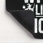 This Witch Likes It Wicked Funny Halloween Broom  Muismat (Hoek)