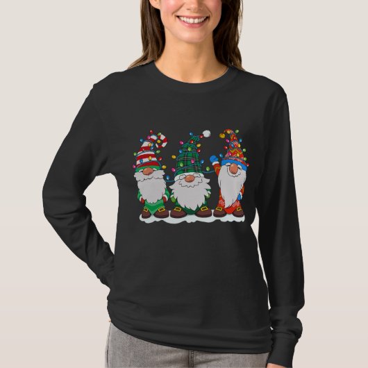 Three Gnomes With Hats Funny Gnome Christmas Tree T-shirt (Voorkant)