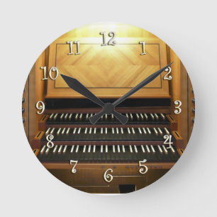 Three-keyboard clock for organists ronde klok