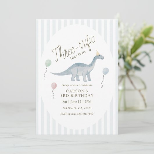 Three-rrific Dinosaur Birthday Invitation (Debout devant)