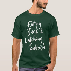 Thuis alleen eet brok en bekijkt brokstukken t-shirt
