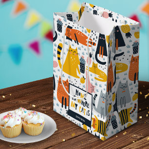 Thuis is waar mijn kat de Monogramnaam Patroon is Medium Cadeauzakje