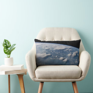 Thunderhead Anvils of Earth op het zuiden van Born Kussen