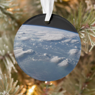 Thunderhead Anvils of Earth op het zuiden van Born Ornament