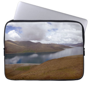 Tibetaans meer laptop sleeve