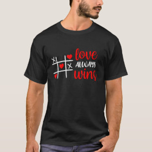 Tic Tac Toe Game Love Wint altijd Cute Red Hearts T-shirt