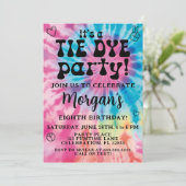 Tie Dye Anniversaire Fête Invitation (Debout devant)
