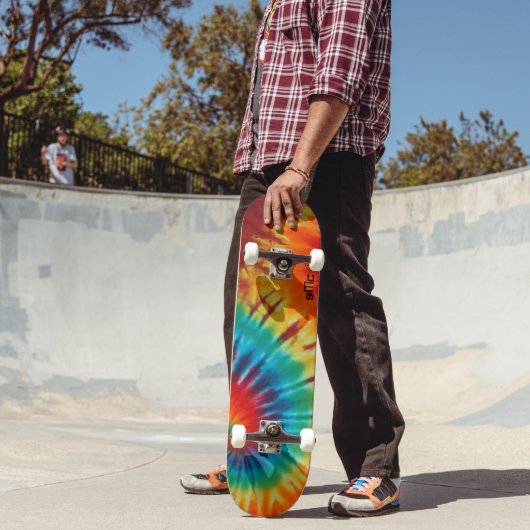 Tie Dye Swirl Monogram Skateboard (Buiten 2)