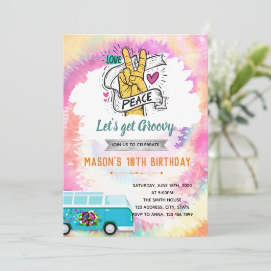 Tie teinture super invitation d'anniversaire (Debout devant)