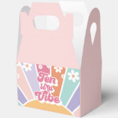 Tien is een Vibe Retro Sunshine Rainbow Daisy Bedankdoosjes (Open)