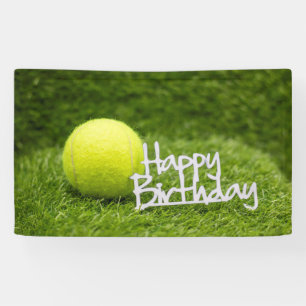 Tiennis verjaardag met bal op groen gras Happy Spandoek