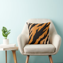 Tiger Stripe design on throw cushion Kussen