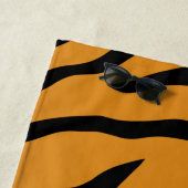 Tiger stripes pattern strandlaken (In situ)