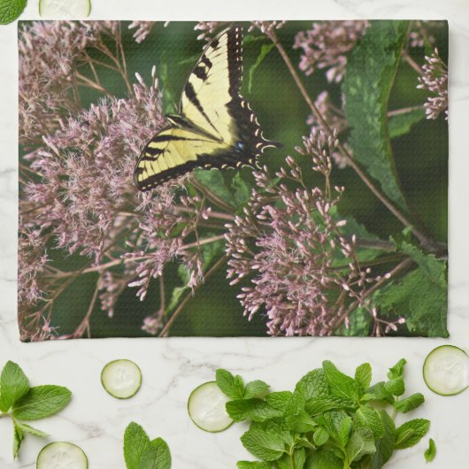 Tiger Swallowtail Butterflies over Joe Pye Weed Theedoek (Gevouwen)