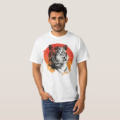 Tiger symbol of courage. T-Shirt (Devant entier)