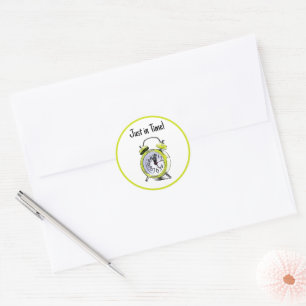 Tijd om gele wekker tekening wakker te maken ronde sticker