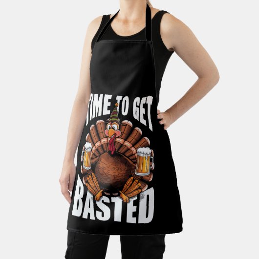 Tijd om geroerbakte kalkoenbier te serveren met Th Schort (Insitu)