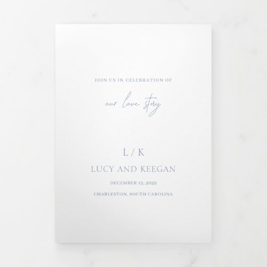 Tijdloos Monogram Stoffig Blauw Elegante Huwelijk Drieluik Uitnodiging (Cover)