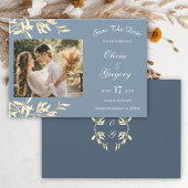 Tijdloze bloemensymfonie in blauw save the date