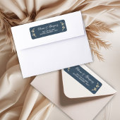 Tijdloze bloemensymfonie in blauwe bruiloft etiket