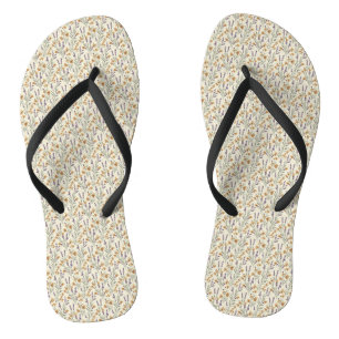 Tijdloze lavendel takjes en aardse wilde bloemen teenslippers