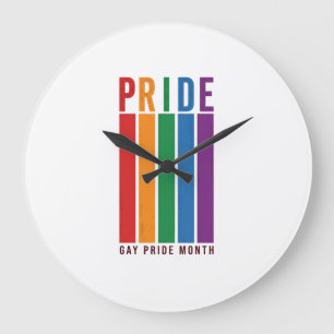 Tijdloze Pride Maand Regenboog Typografie Shirt On Grote Klok