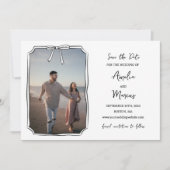 Tijdloze zwart-wit minimalistische hand getrokken  save the date (Voorkant)