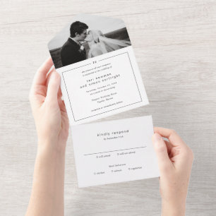 Tijdloze zwart-wit monogram moderne bruiloft all in one uitnodiging