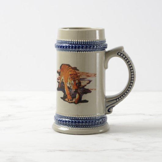 Tijger loopt bierpul (Rechts)