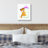 Tijger met Baby melkfles Canvas Afdruk (Insitu (Slaapkamer))