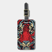 Tijgergezichtsveld dicht bij rood en blauw bagagelabel (Voorkant verticaal)