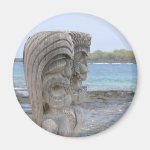 Tiki Guardians in Kona, Hawaii - Magnet Magneet