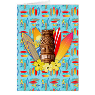 Tiki-masker en surfplanken