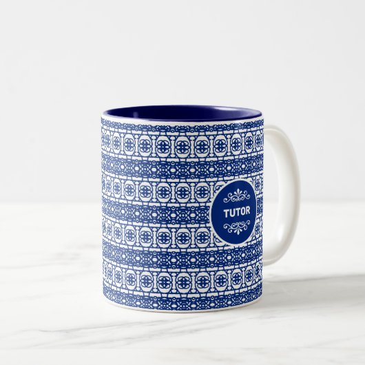 Tiller on Stylish Abstract Pattern in Blue & White Tweekleurige Koffiemok (Voorkant rechts)