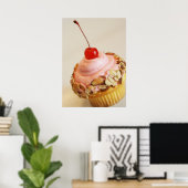 Tilted Cherry Cupcake Food Poster (Thuiskantoor)