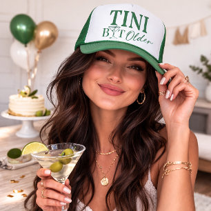 TINI Een Beetje Ouder Grappige Martini Verjaardag  Trucker Pet
