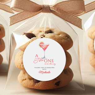 Tini Eentje Op Komst Waterverf Martini Baby Shower Ronde Sticker