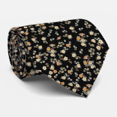 Tinny bloemen & bladeren op zwarte achtergrond bru stropdas (Opgerold)