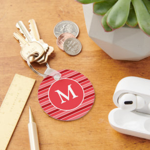 Tinten van rood en wit gestreepte monogrammen sleutelhanger