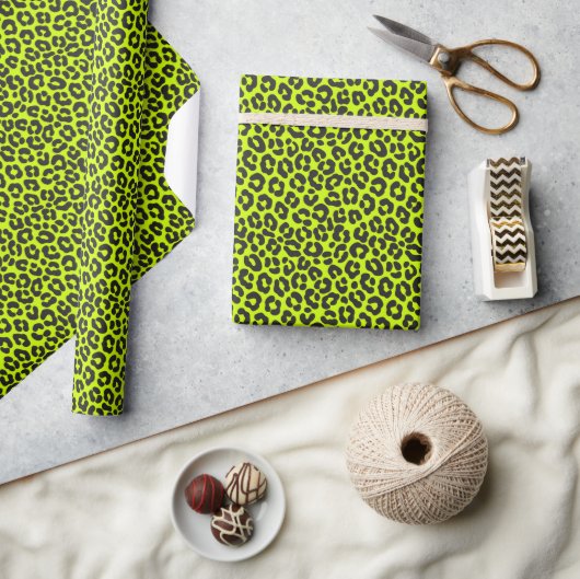 Tiny Fluorescent Lime Green Leopard Print Cadeaupapier (Crafts)